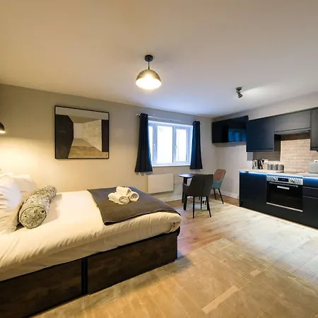 The Willow - 29 * בריסטול