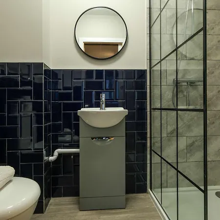 The Willow - 29 * בריסטול